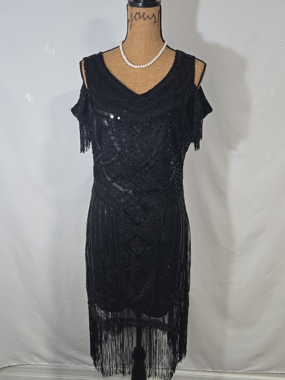 MTITE-Black Beaded Fringe Cold-Shoulder Dress
